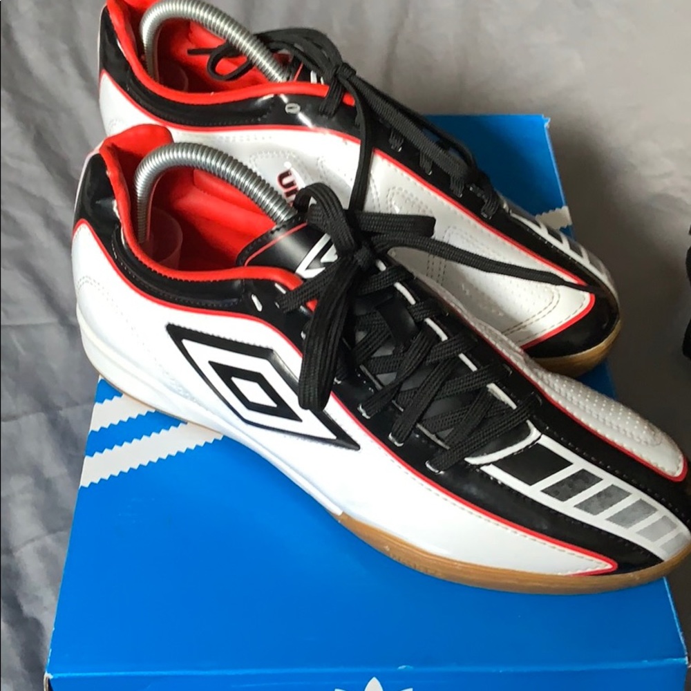 Umbro indoor soccer shoes